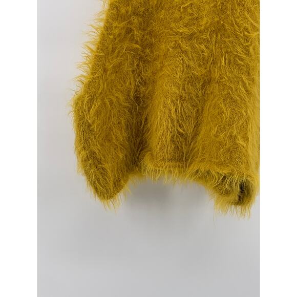 KIMCHI BLUE Women’s Yellow Fuzzy Halter Spaghetti Strap Crop Top SZ S - Picture 6 of 10